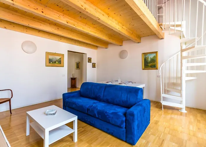 Nova Stylish House In Center By Napoliapartments